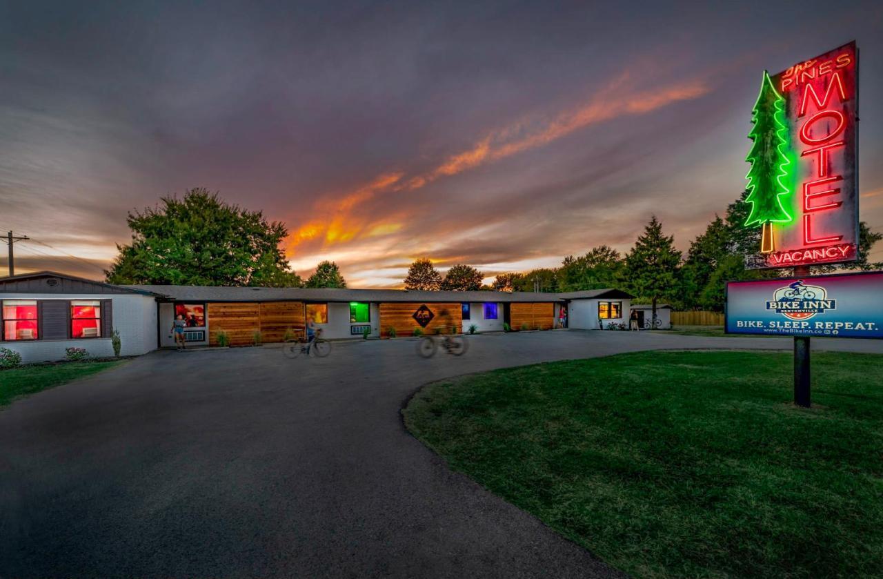 The Bike Inn Bentonville Bagian luar foto